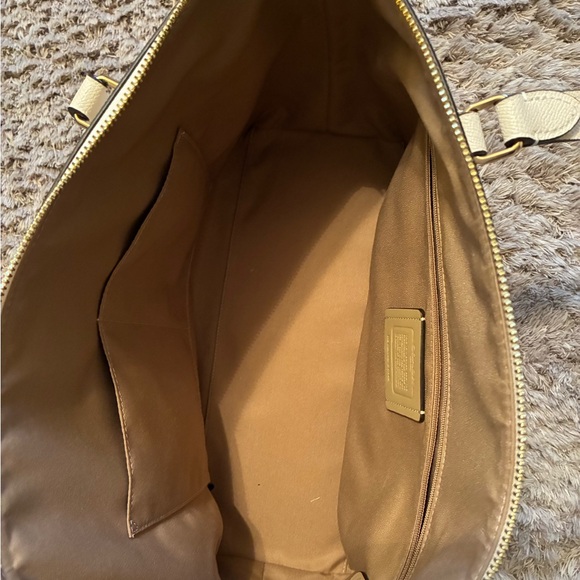Coach Off-White Leather Tote - Picture 4 of 6